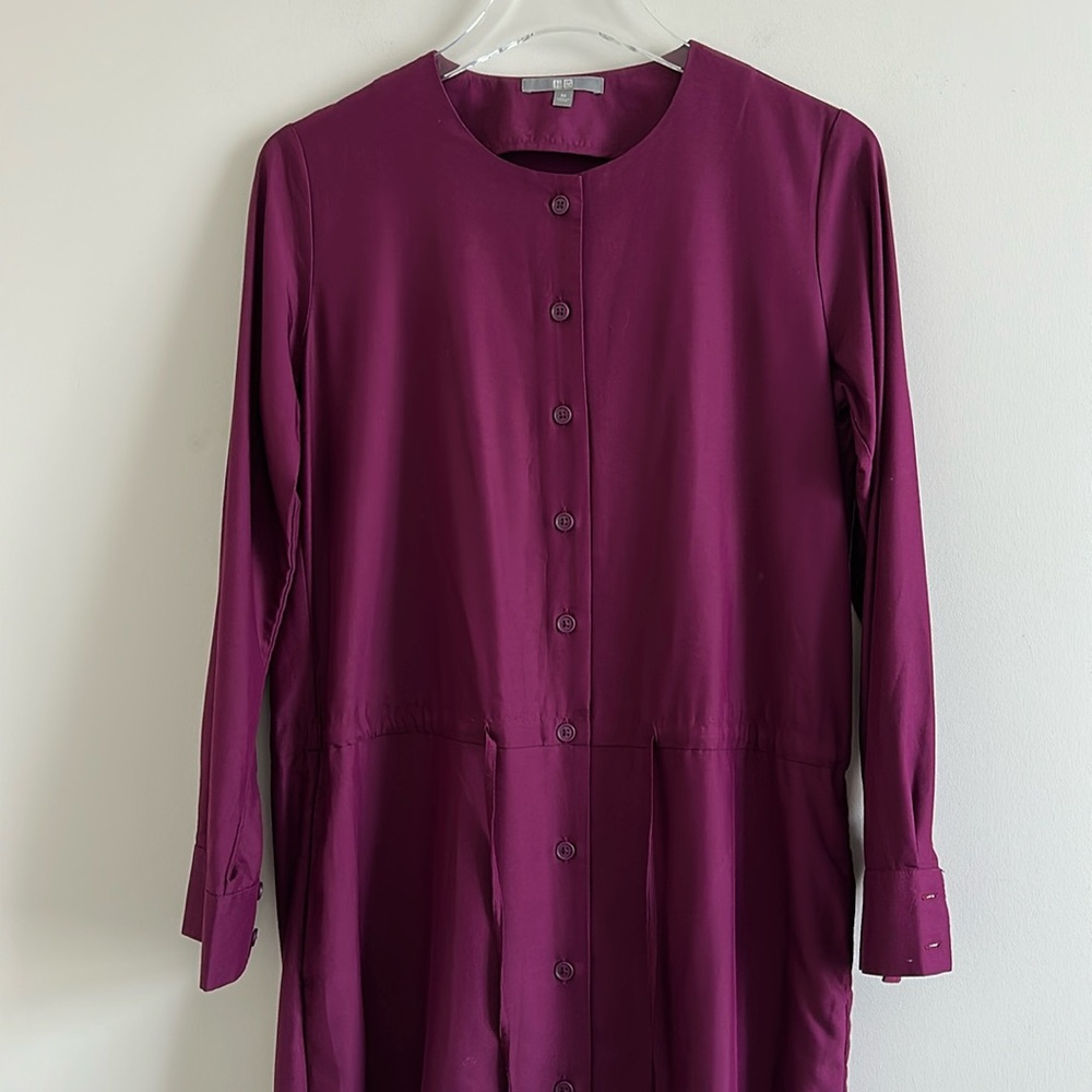Uniqlo Women’s Button-Up Drawstring Waist Dress - Picture 4 of 16